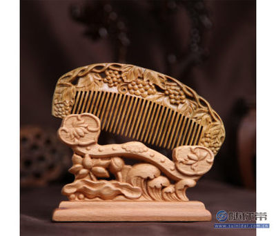 绿檀木梳 自然与工艺的完美融合